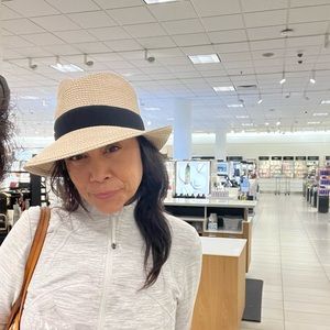 Meet your Posher, Carol